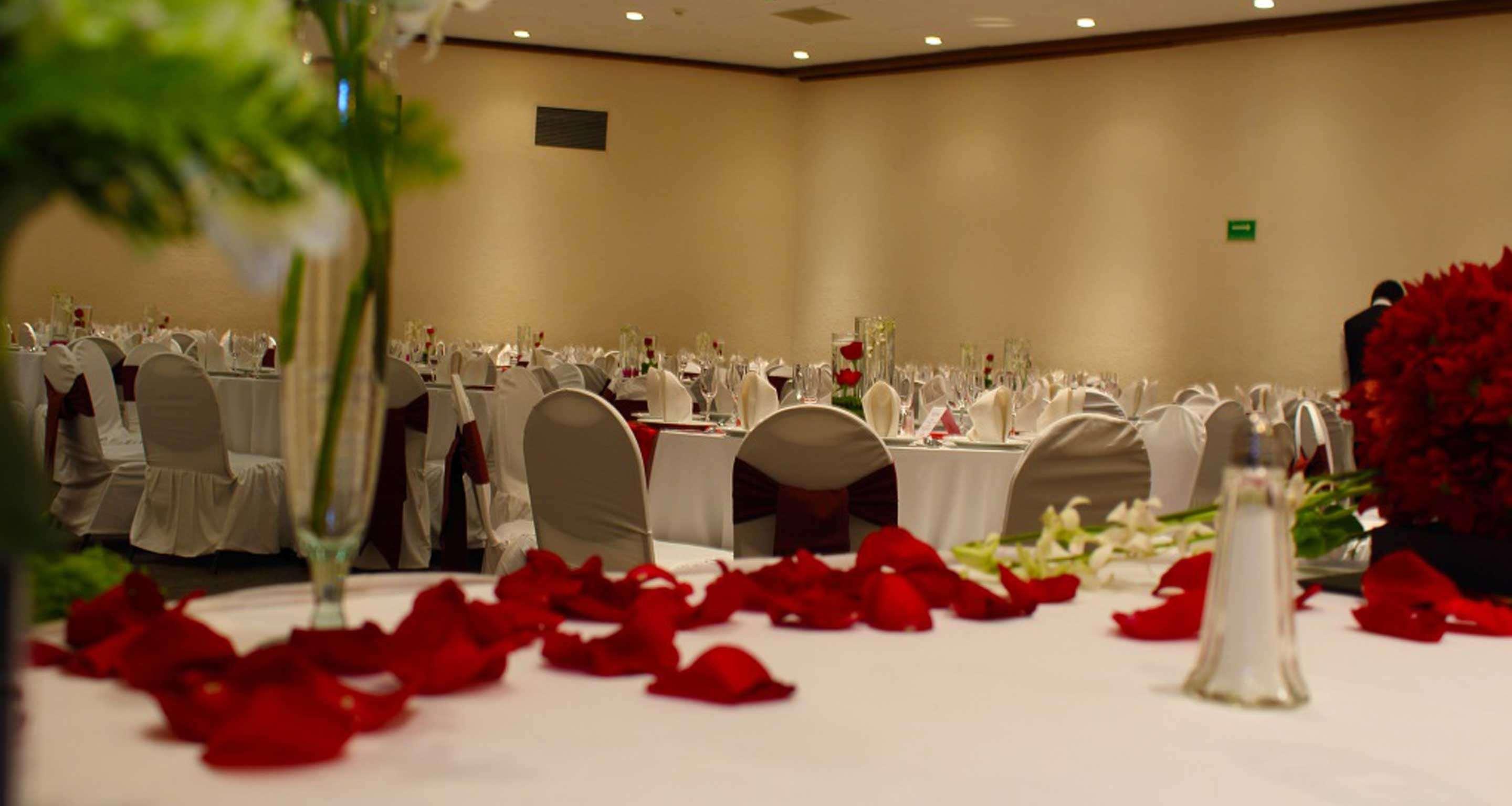 Grand Cantalagua Hotel Morelia, BW Signature Collection Экстерьер фото A wedding reception